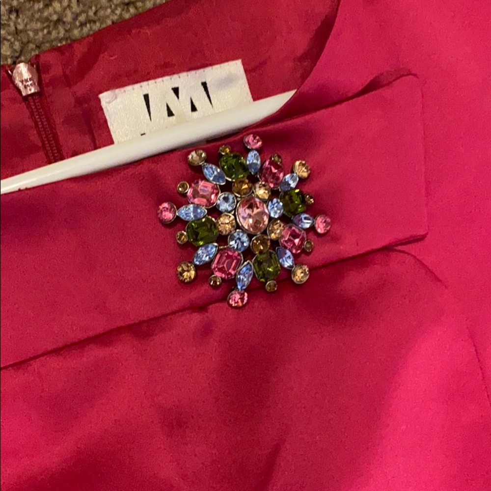 David Meister sleeveless dress with brooch - Picture 2 of 4